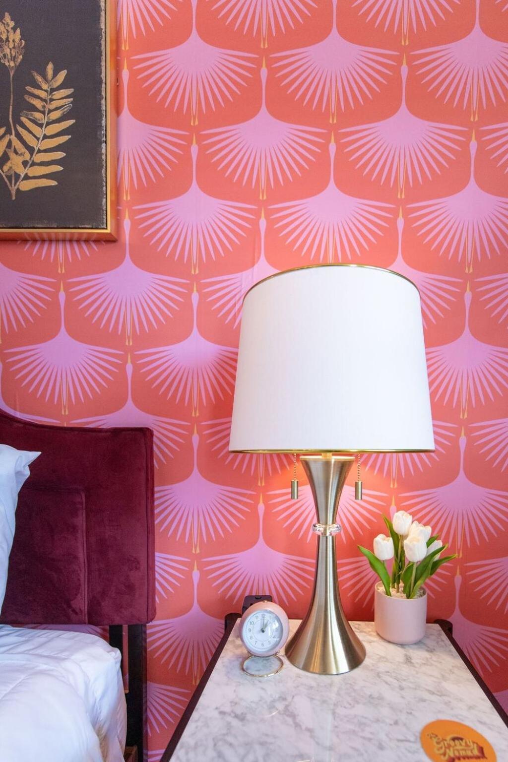 Pretty N Pink Room #5 At The Groovy Nomad Motel Trenton Exterior photo